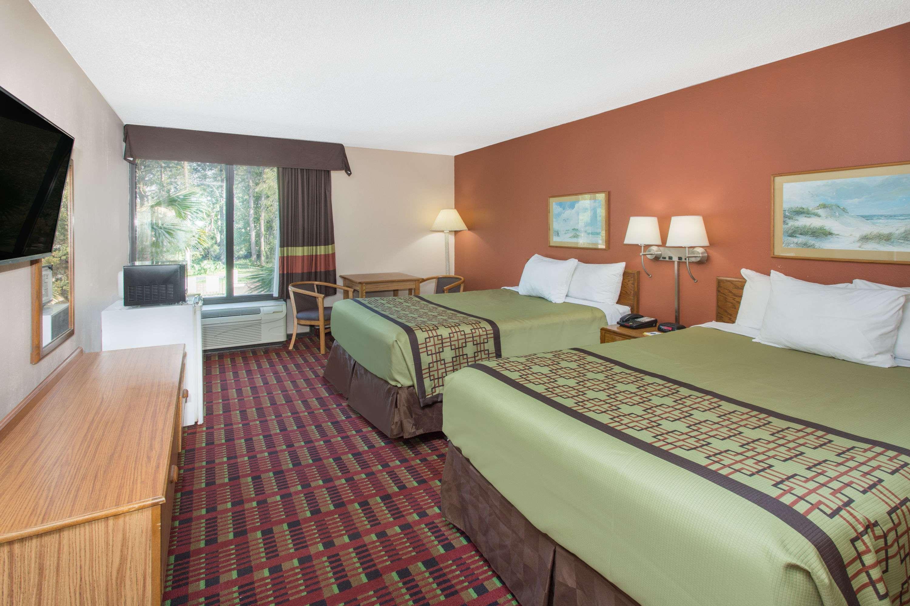 Days Inn By Wyndham Myrtle Beach Socastee Exterior photo