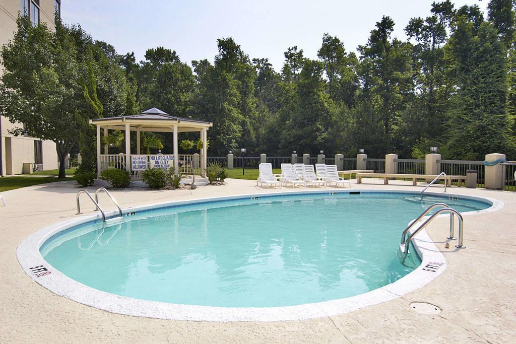 Days Inn By Wyndham Myrtle Beach Exterior photo